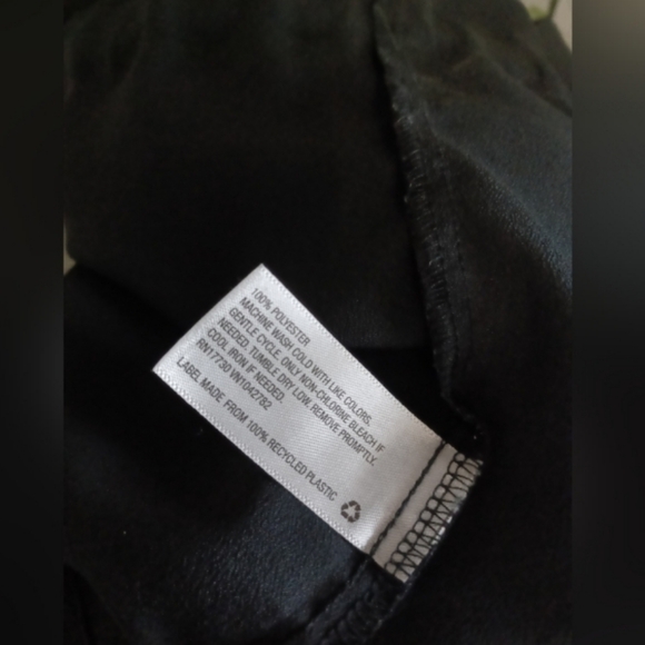 Women's Black Cinched Waist Short Sleeve Top Button Down - Picture 7 of 8